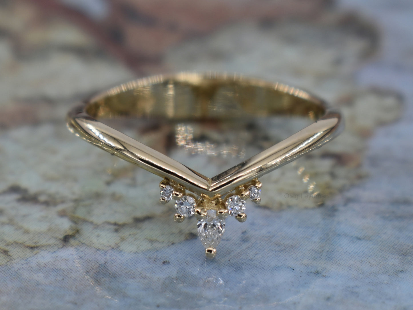 Aurora V Ring