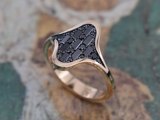Noir Tapestry Ring